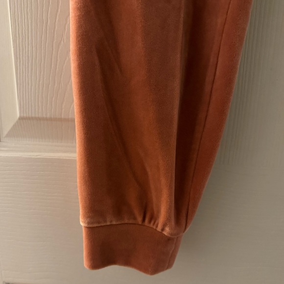 GUESS velvet joggers - Picture 3 of 7